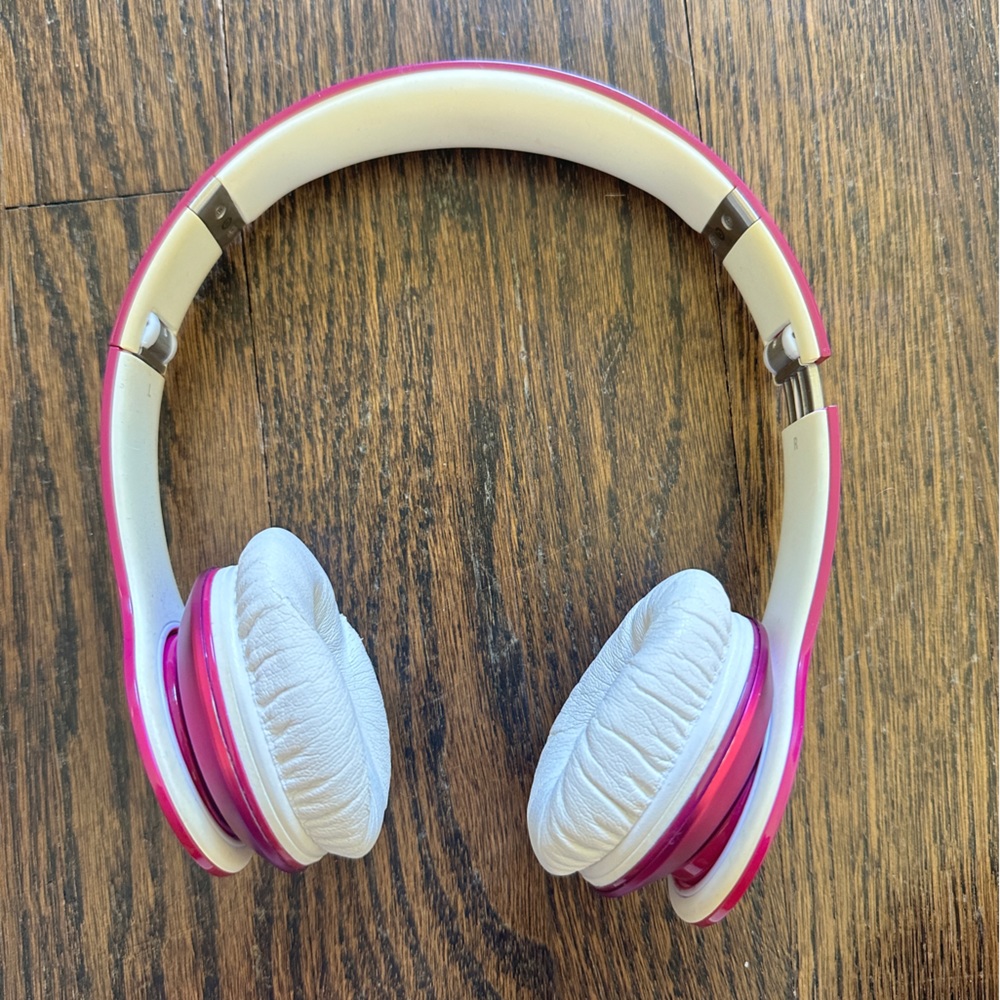 BEATS BY DR. DRE - Pink Headphones